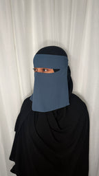 Berry niqab