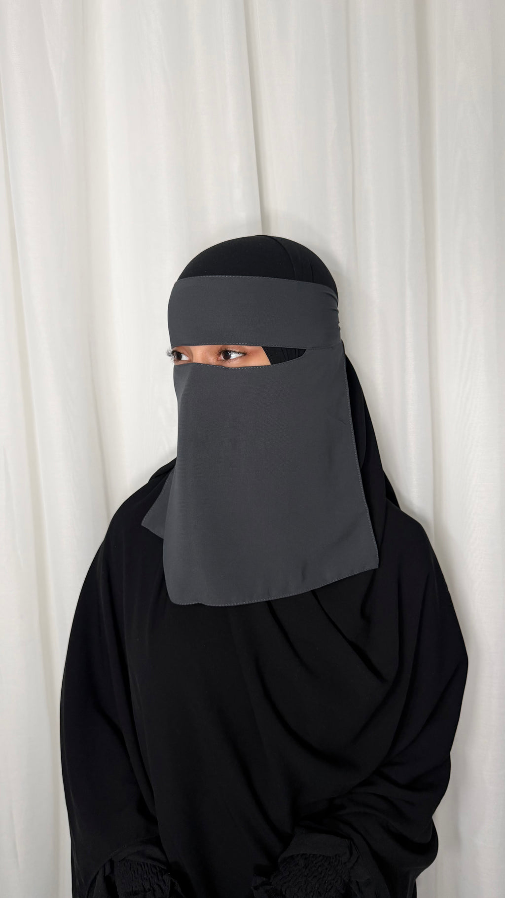 Graphite niqab