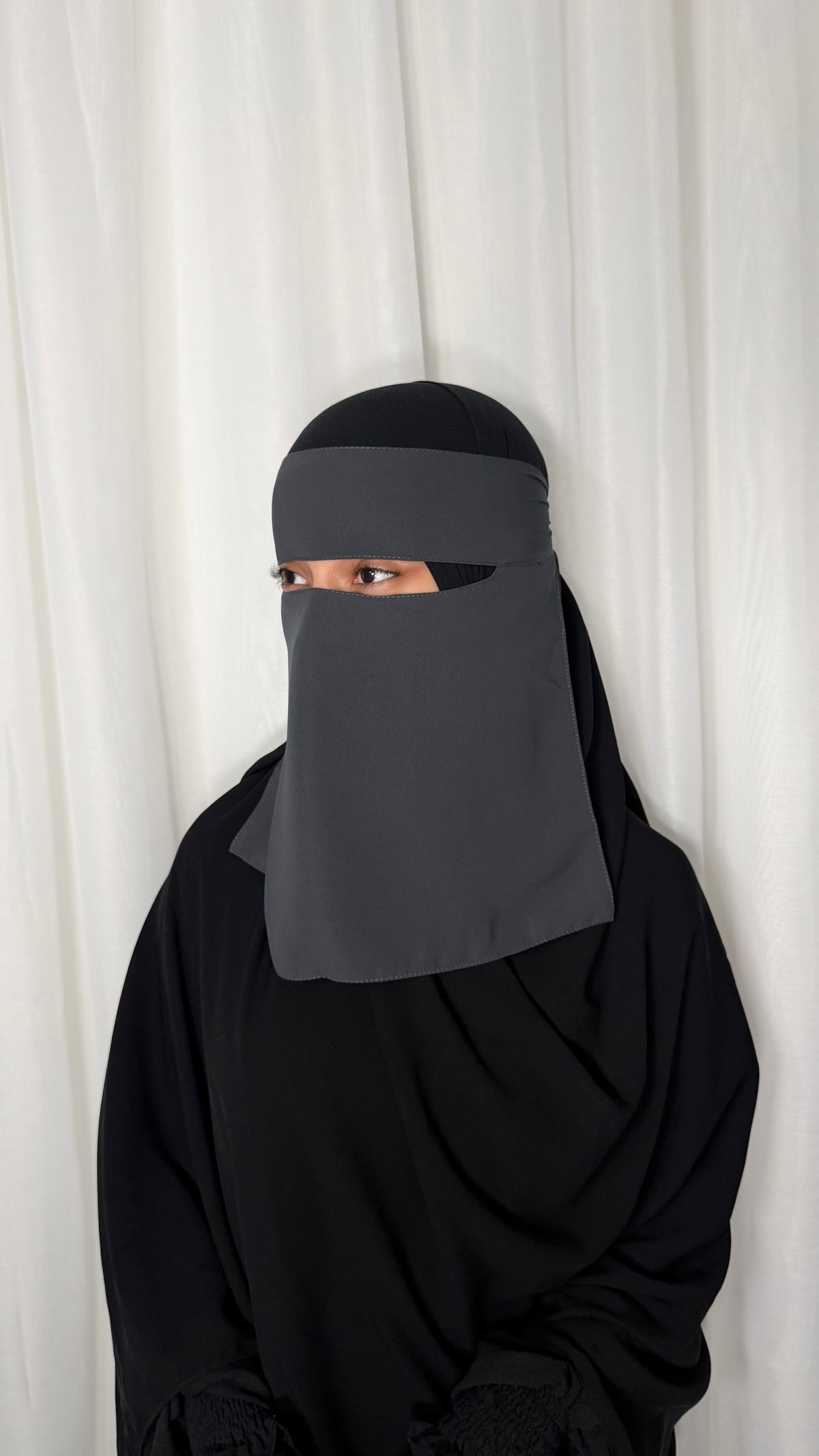 Graphite niqab