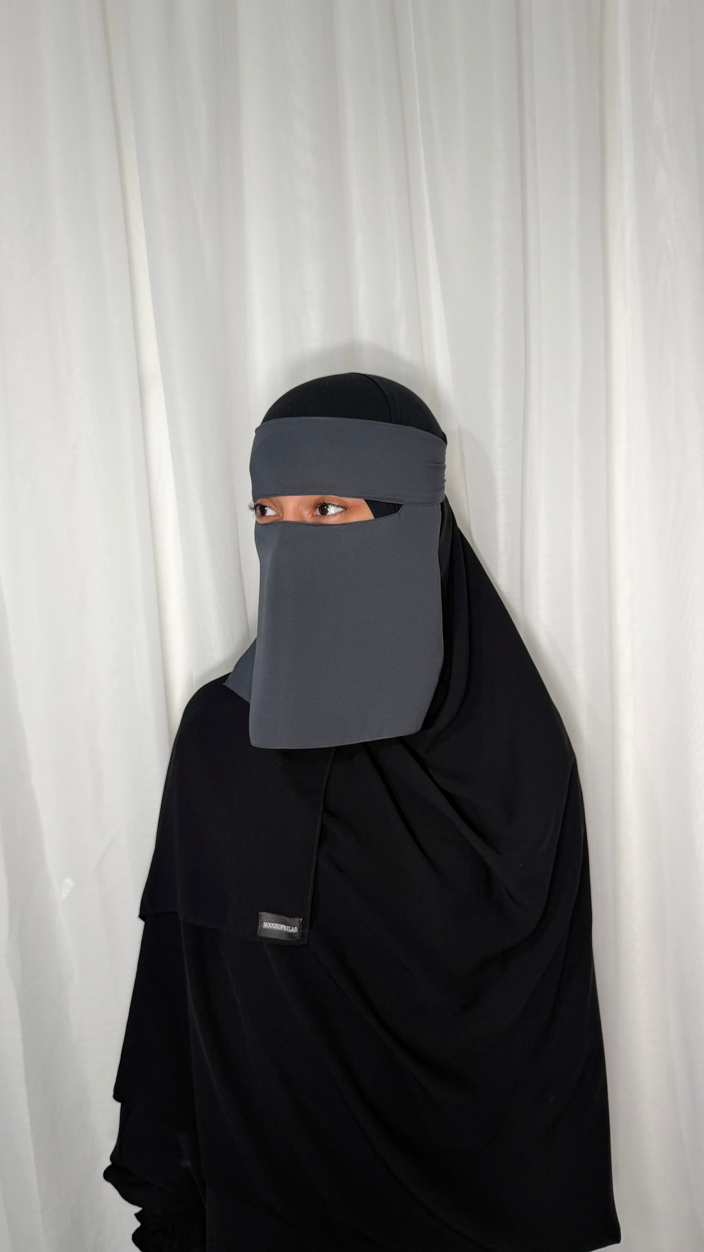 Graphite niqab