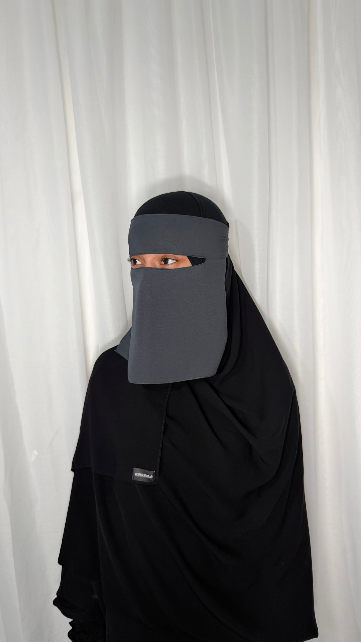 Graphite niqab