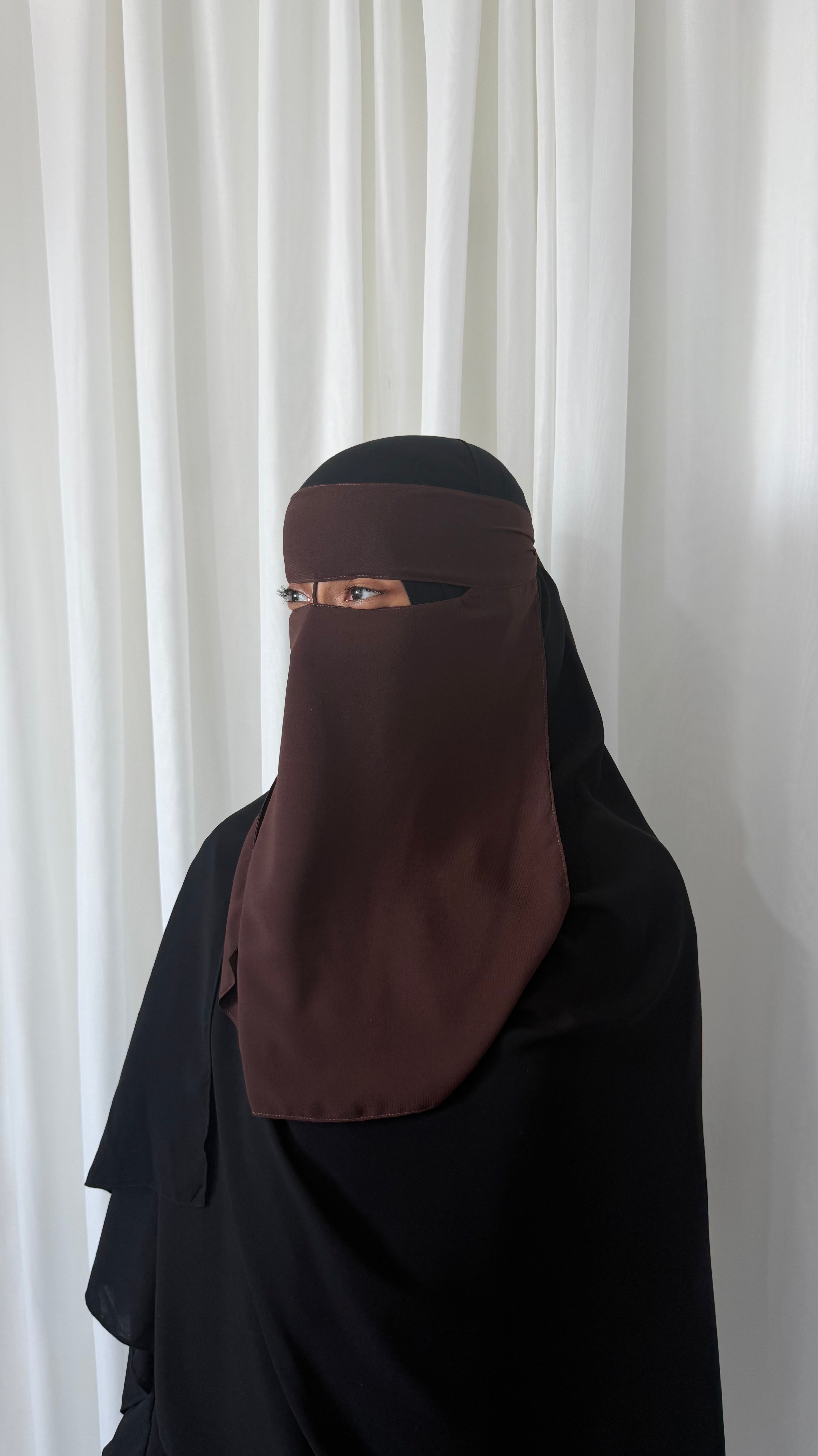 Walnut niqab