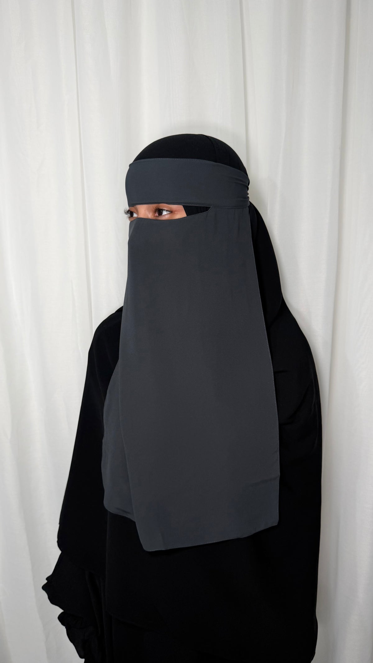 Graphite niqab
