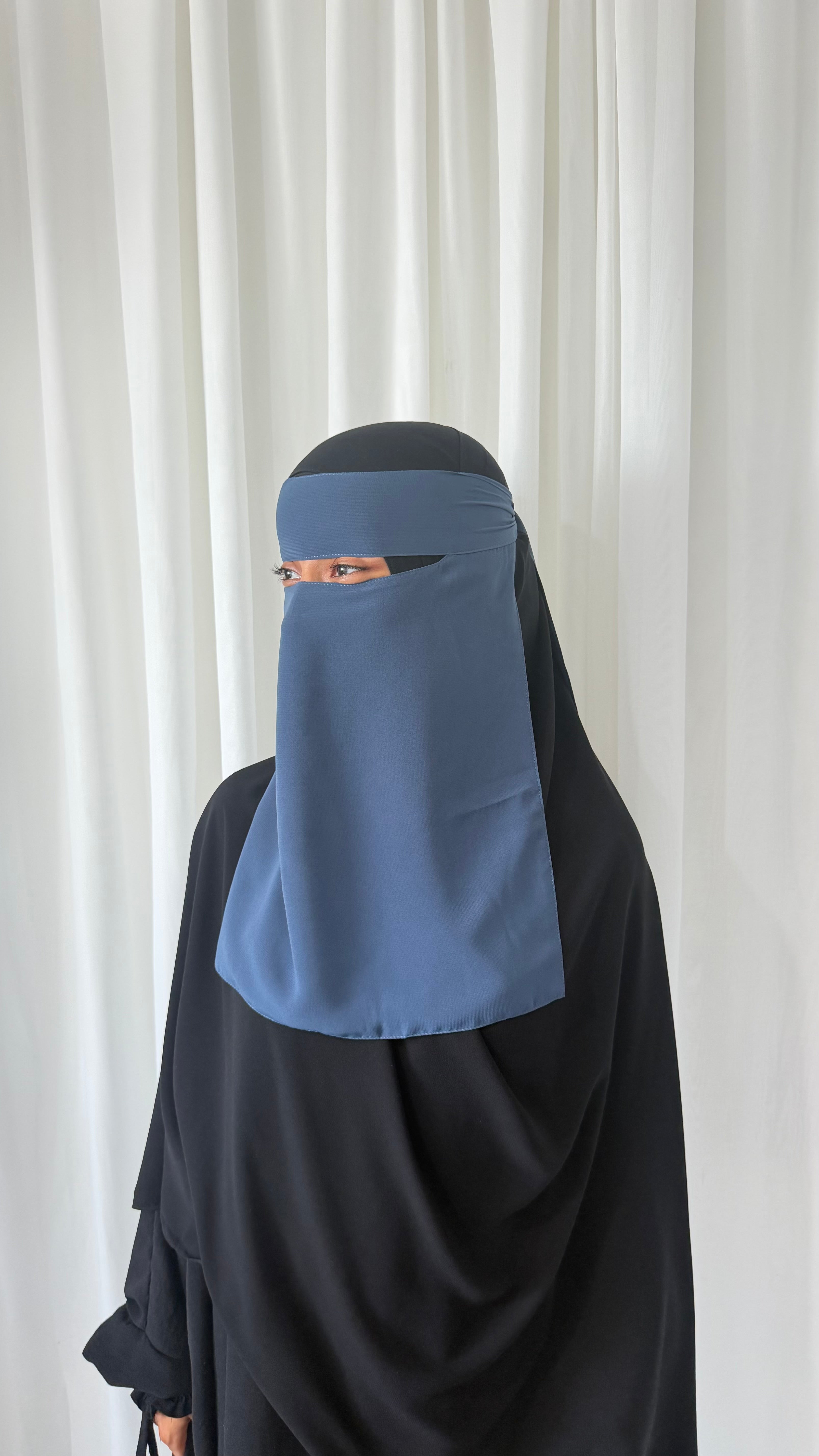 Berry niqab