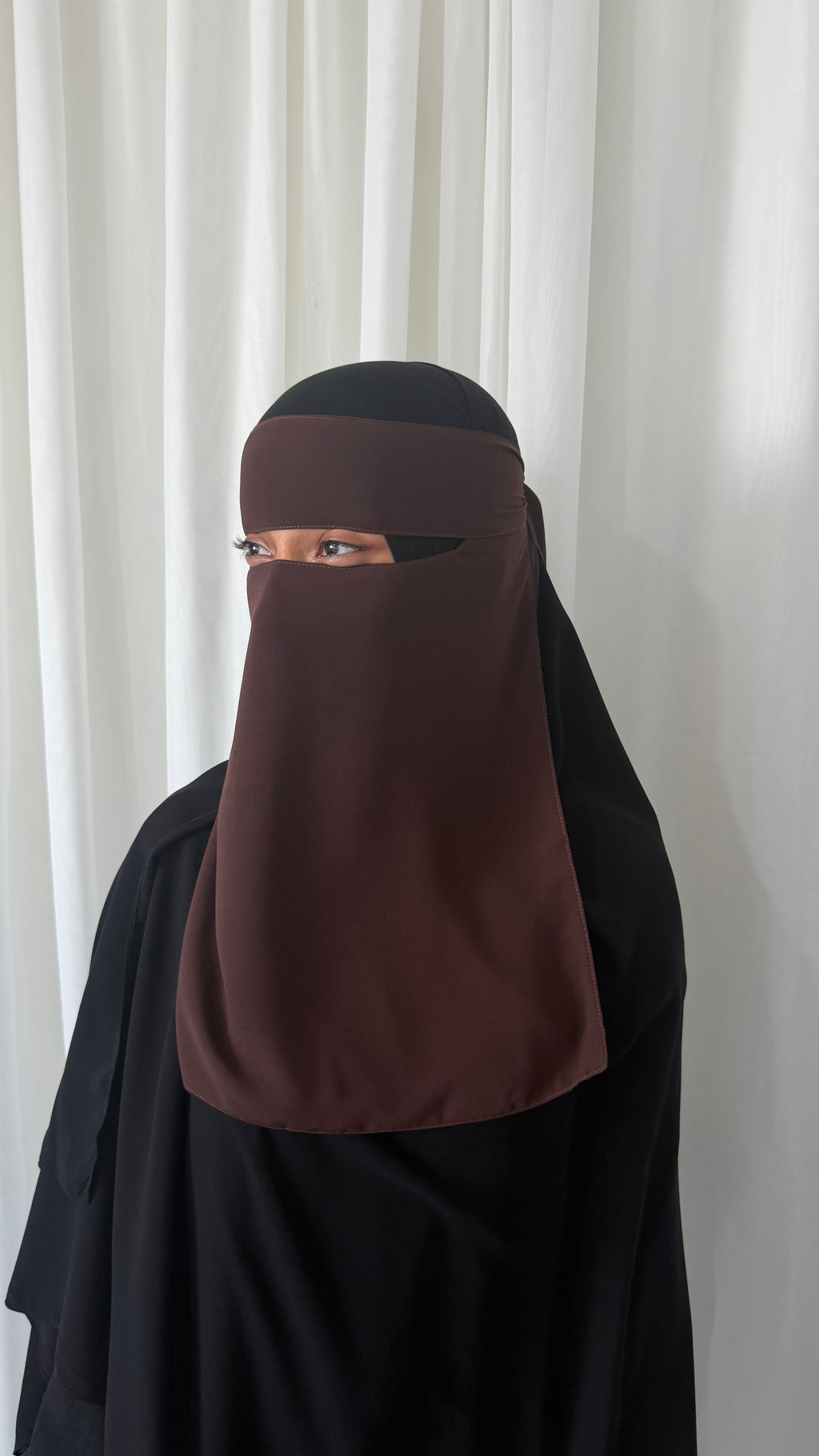 Walnut niqab