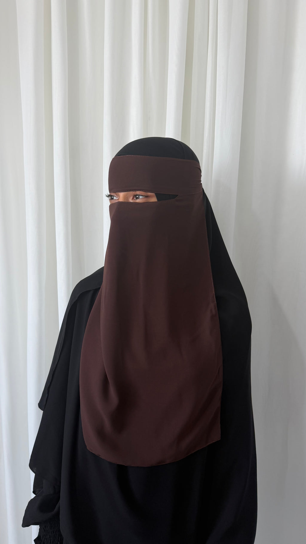 Walnut niqab