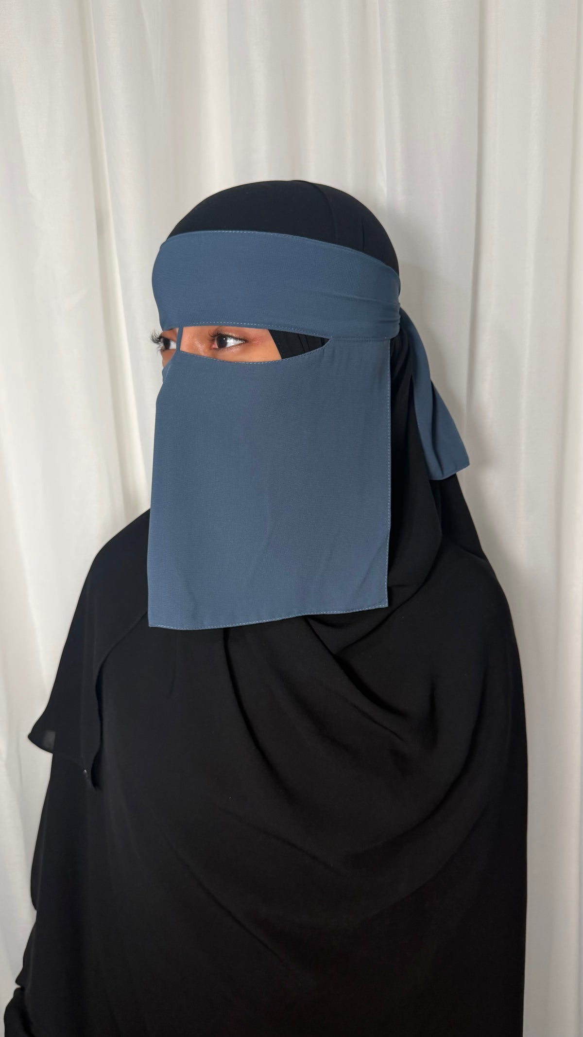 Berry niqab