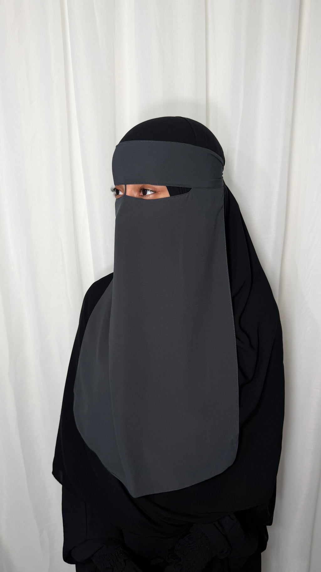 Graphite niqab