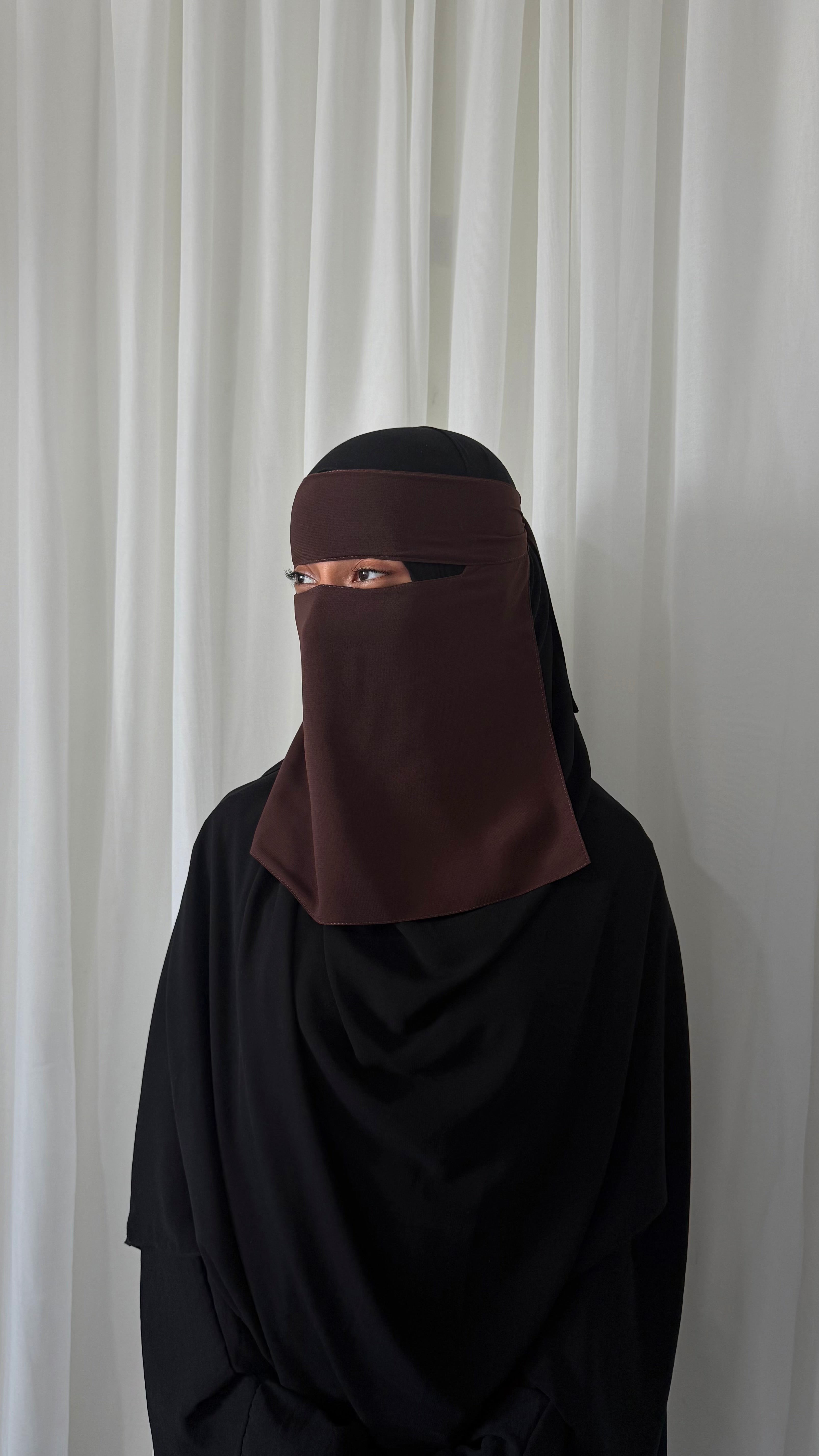 Walnut niqab