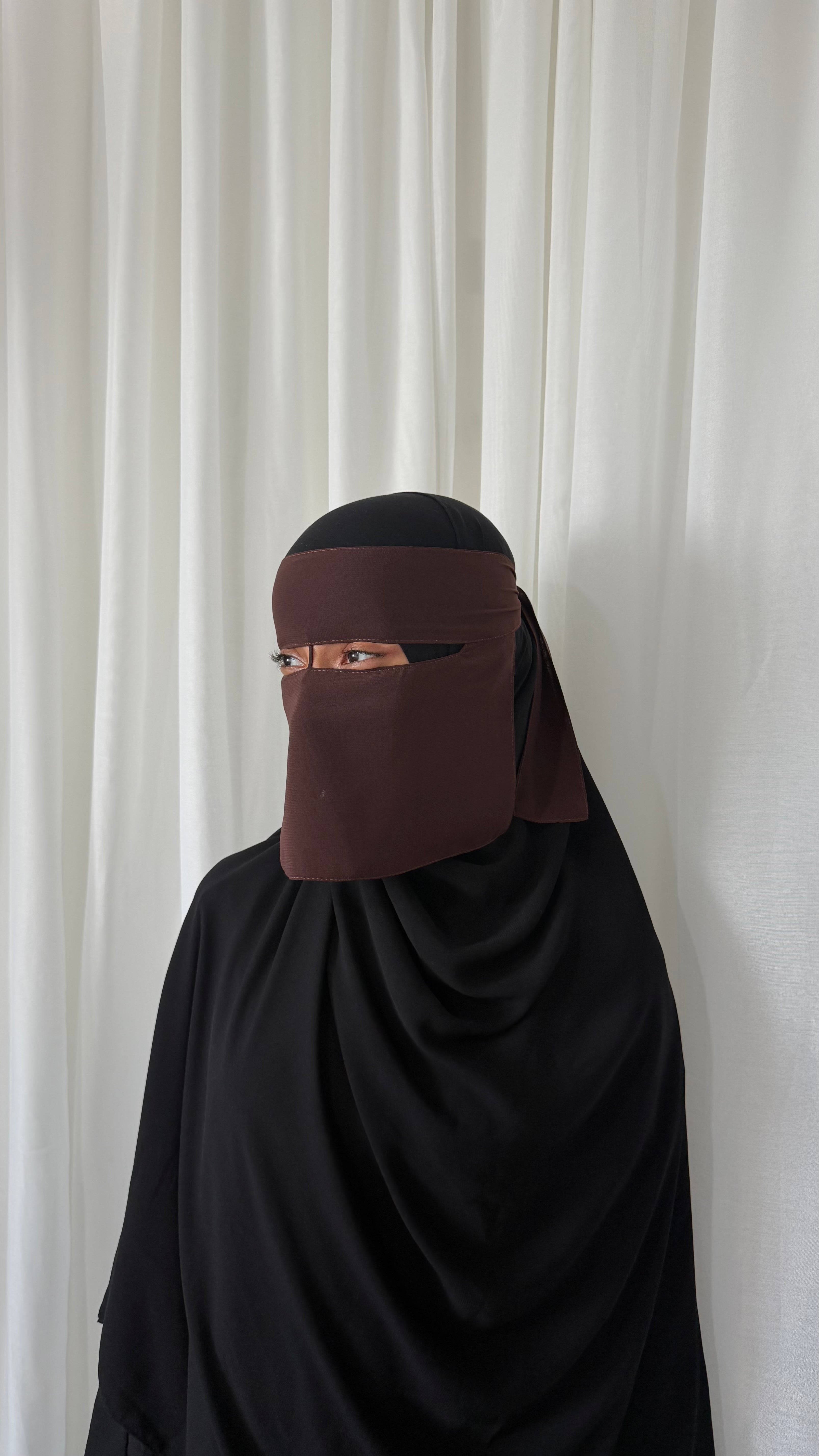Walnut niqab