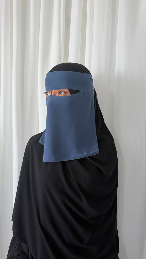 Berry niqab
