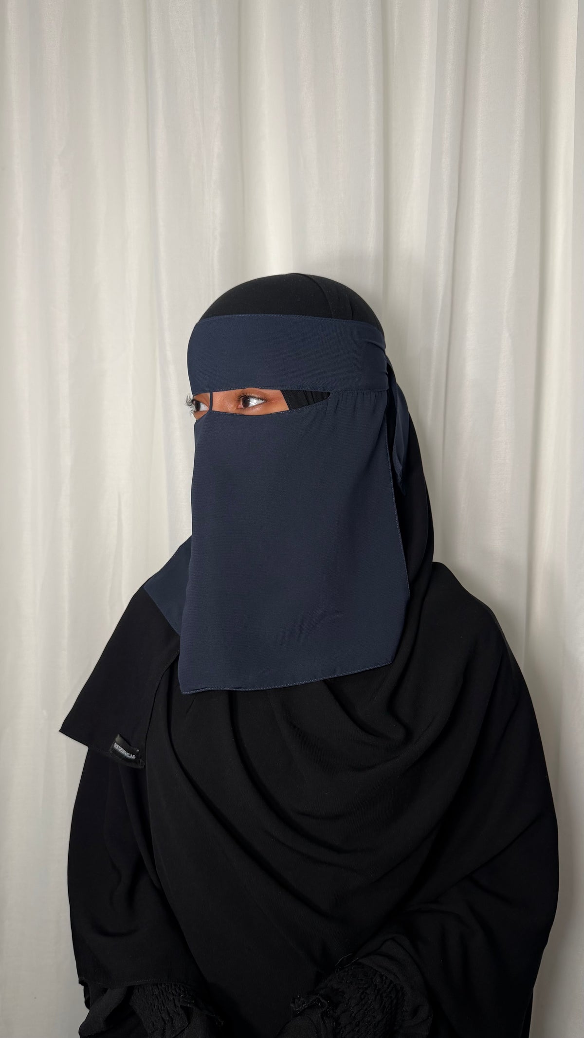 Navy niqab