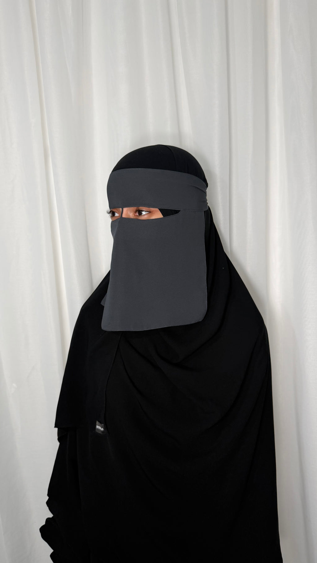 Graphite niqab
