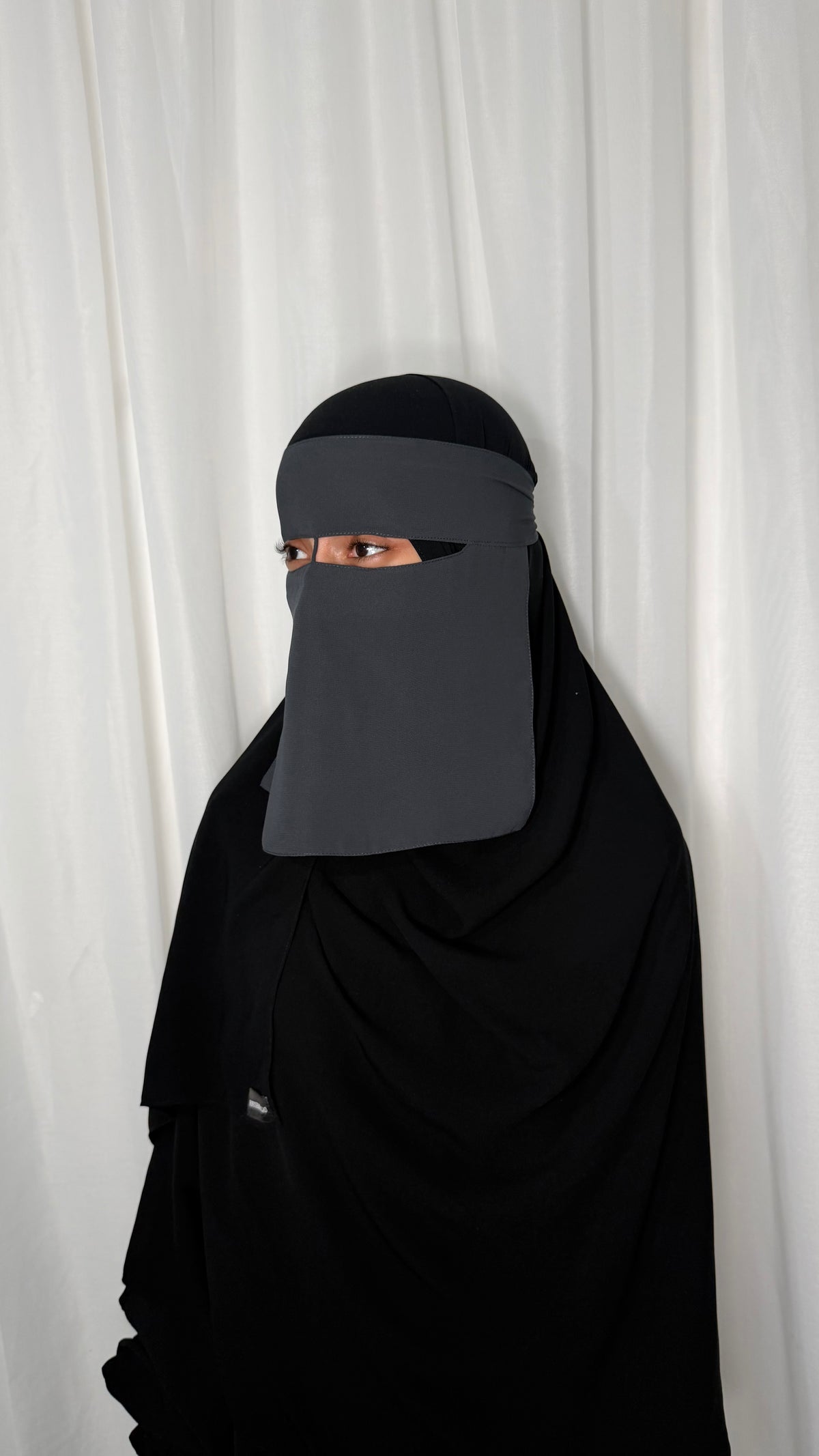 Graphite niqab
