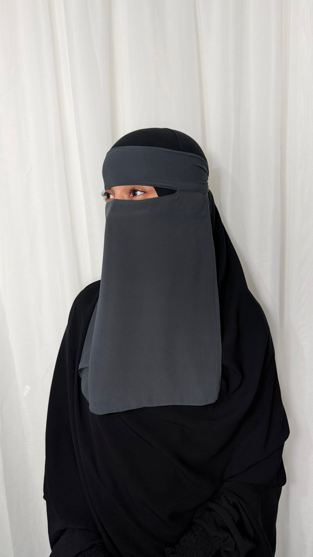 Graphite niqab