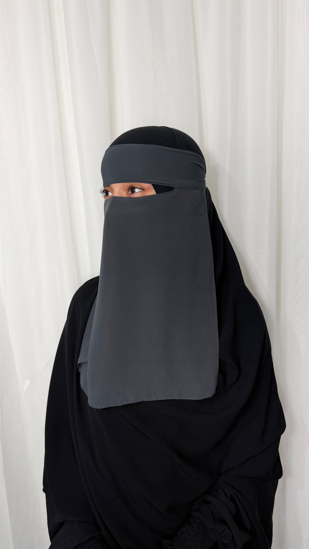 Graphite niqab