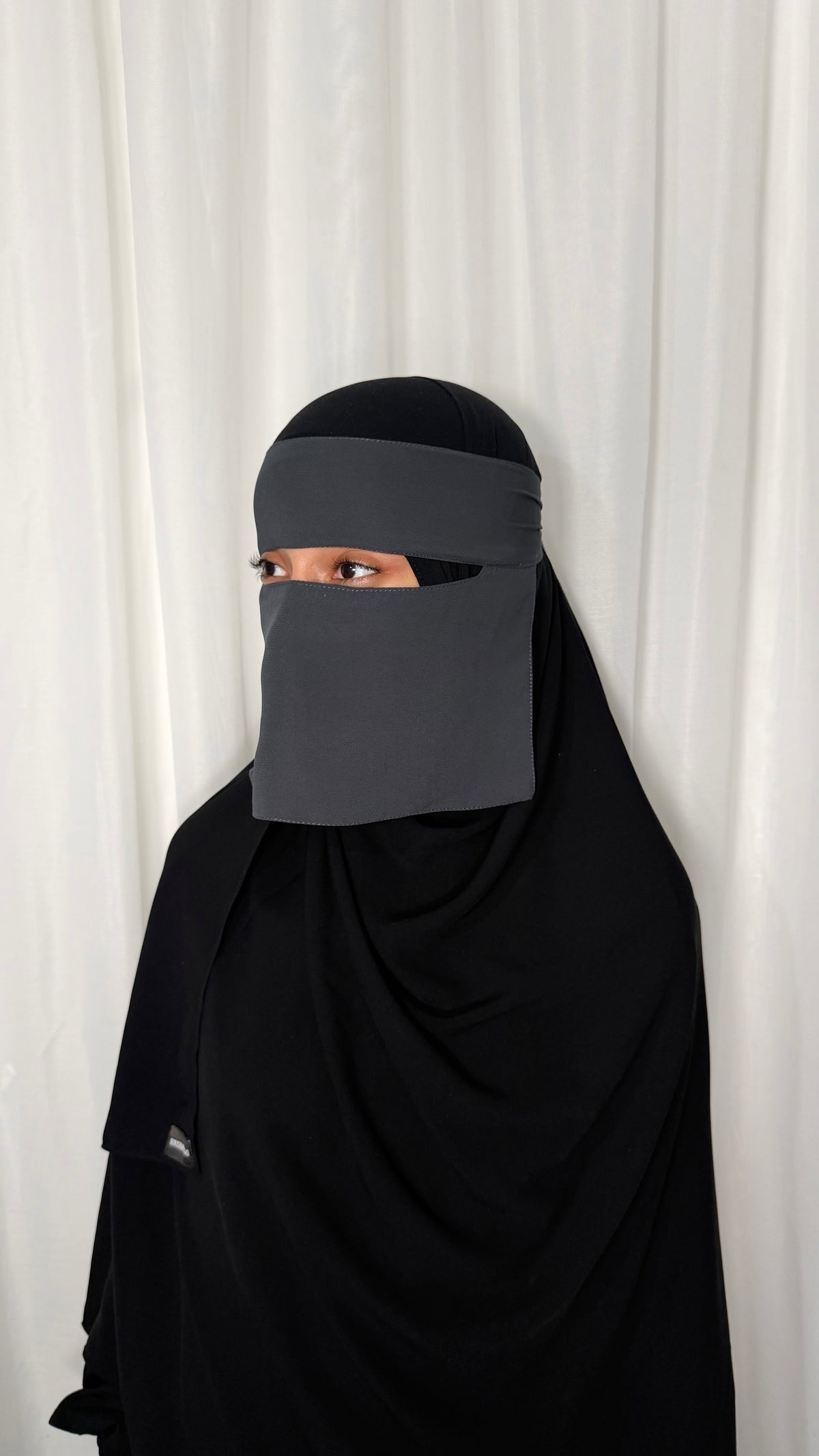 Graphite niqab