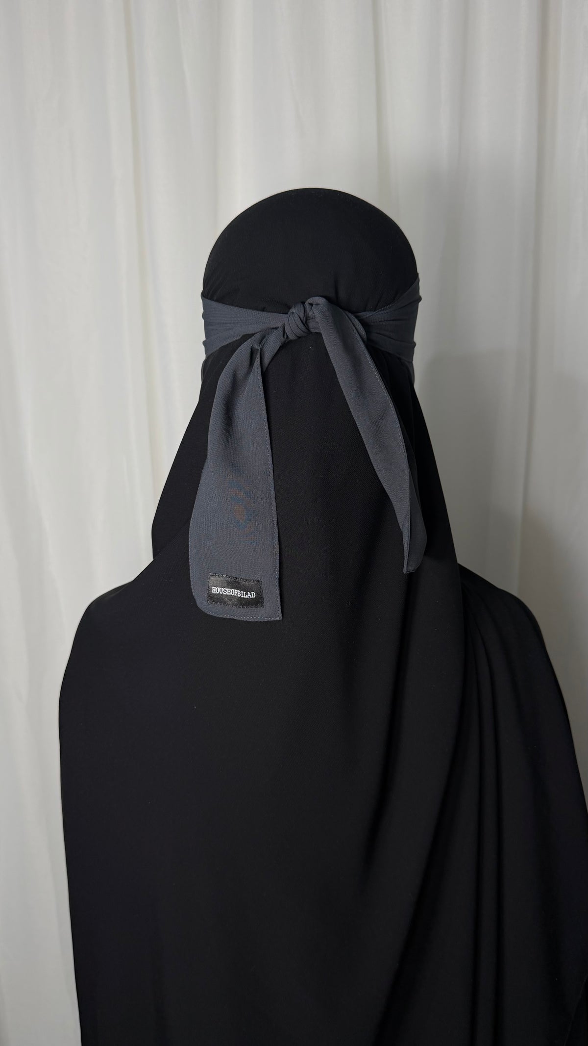 Graphite niqab