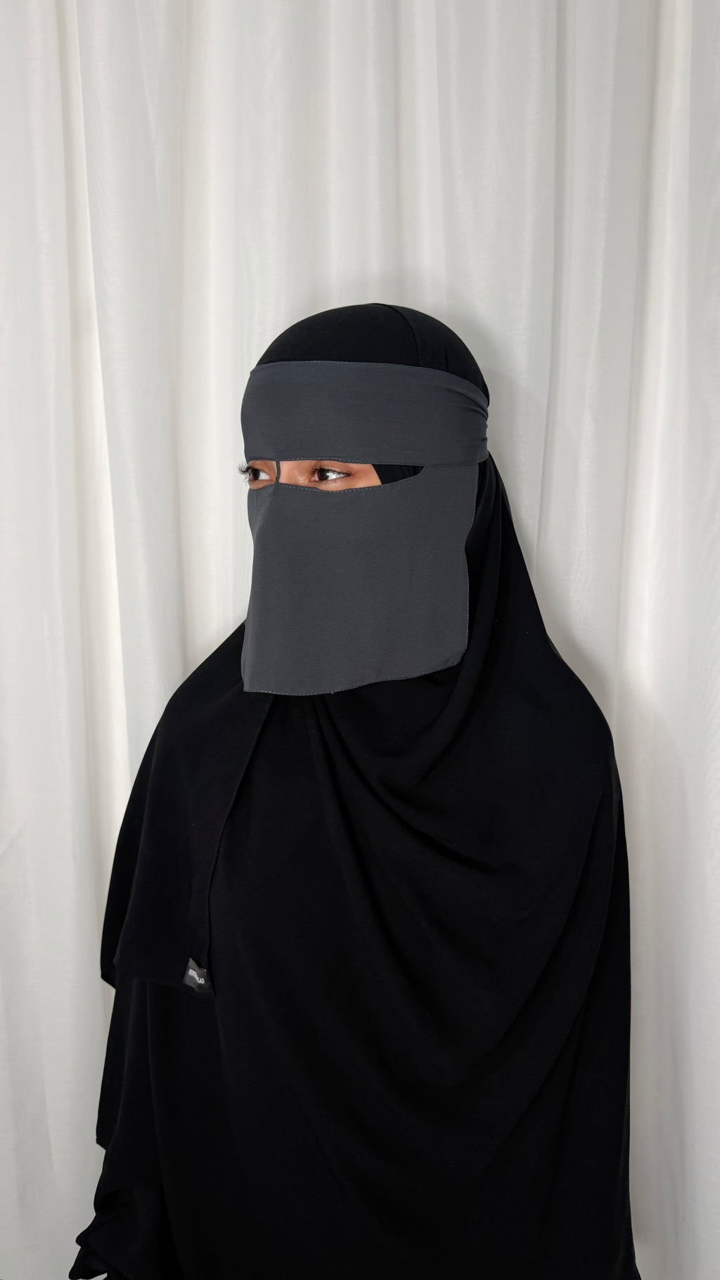 Graphite niqab
